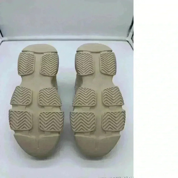 BRAND NEW IN BOX Steve Madden Women's Possession Sneaker Bone Color - Picture 5 of 5